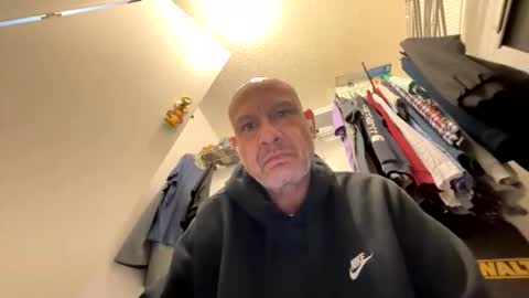 Snapshot of loveazz4me chatting on 11/16/25, 03:23 loveazz4me online show from 11/16/25, 03:23