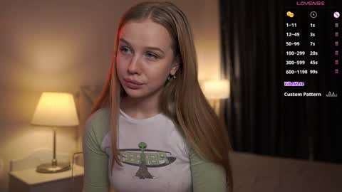 Snapshot of lovebabyblush chatting on 01/19/25, 11:56 Shynie online show from 01/19/25, 11:56