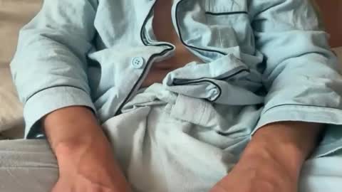 Snapshot of lovecoquin chatting on 11/04/25, 02:27 lovecoquin online show from 11/04/25, 02:27