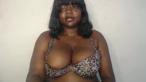 mila online show from 10/05/25, 07:34