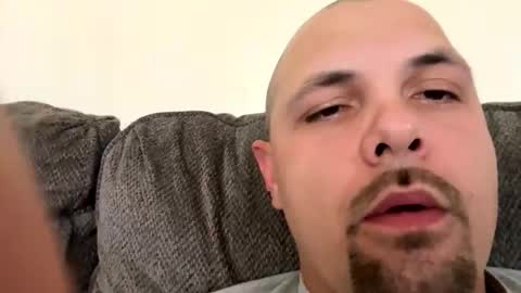 lovecurve_ online show from 11/26/25, 09:27