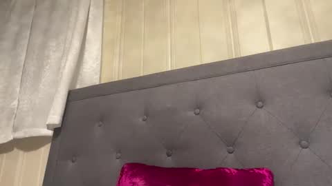 Snapshot of loved19 chatting on 11/08/25, 01:28 loved19 online show from 11/08/25, 01:28