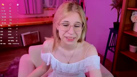 Snapshot of lovedrope chatting on 10/25/25, 05:40 God like girl Ann online show from 10/25/25, 05:40