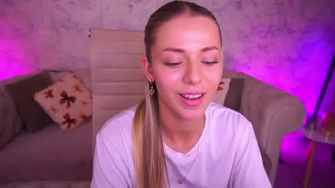 loveedove online show from 05/11/26, 04:04