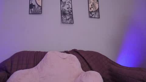 Snapshot of loveegirll chatting on 05/22/26, 03:24 katalina online show from 05/22/26, 03:24