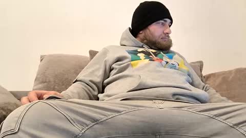 Snapshot of loveepussy59 chatting on 12/19/24, 08:23 Free spirit online show from 12/19/24, 08:23