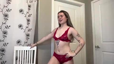 Snapshot of lovefromrose1 chatting on 03/12/26, 02:50 Olivia Rose online show from 03/12/26, 02:50