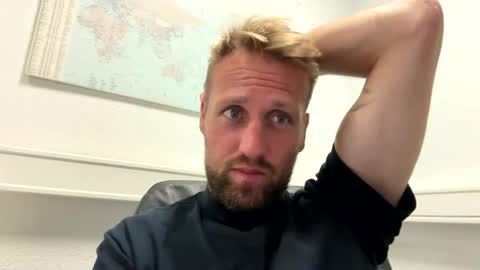 Snapshot of lovefuesse chatting on 09/11/25, 07:52 lovefuesse online show from 09/11/25, 07:52