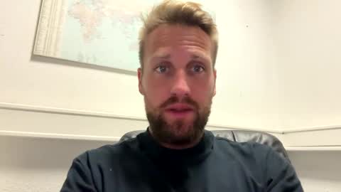 Snapshot of lovefuesse chatting on 09/18/25, 07:43 lovefuesse online show from 09/18/25, 07:43