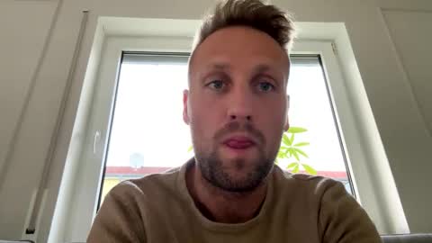 Snapshot of lovefuesse chatting on 10/26/25, 03:29 lovefuesse online show from 10/26/25, 03:29