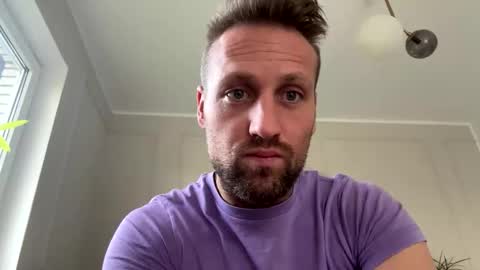 Snapshot of lovefuesse chatting on 11/04/25, 07:40 lovefuesse online show from 11/04/25, 07:40