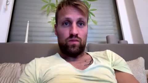 Snapshot of lovefuesse chatting on 11/05/25, 09:04 lovefuesse online show from 11/05/25, 09:04