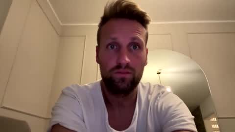 Snapshot of lovefuesse chatting on 11/06/25, 07:15 lovefuesse online show from 11/06/25, 07:15