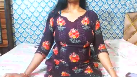 Divya online show from 10/22/25, 11:04