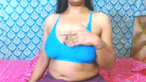 Snapshot of lovefunnitya chatting on 04/22/26, 12:39 Divya online show from 04/22/26, 12:39