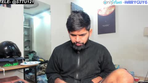 Snapshot of lovehairyindian chatting on 01/02/25, 10:26 Indian hairy online show from 01/02/25, 10:26