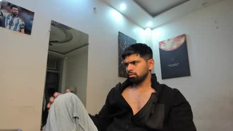 Snapshot of lovehairyindian chatting on 02/27/25, 11:20 Indian hairy online show from 02/27/25, 11:20