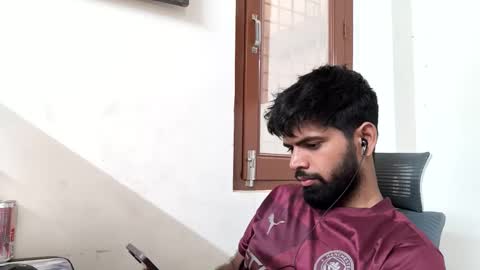 Snapshot of lovehairyindian chatting on 05/04/26, 04:30 Indian hairy online show from 05/04/26, 04:30