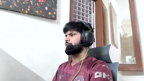 Snapshot of lovehairyindian chatting on 05/07/26, 12:38 Indian hairy online show from 05/07/26, 12:38