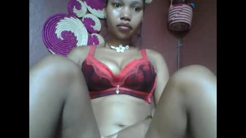 Snapshot of loveinlife750427 chatting on 02/03/25, 04:04 loveinlife750427 online show from 02/03/25, 04:04