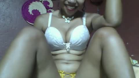 Snapshot of loveinlife750427 chatting on 02/05/25, 08:21 loveinlife750427 online show from 02/05/25, 08:21