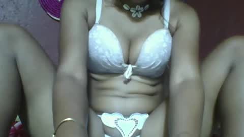 Snapshot of loveinlife750427 chatting on 02/06/25, 09:43 loveinlife750427 online show from 02/06/25, 09:43