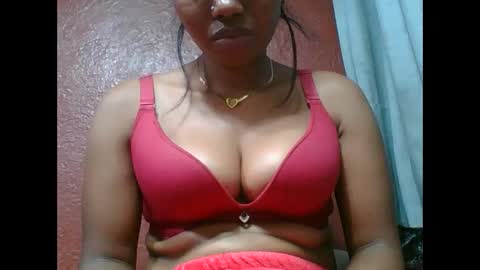 Snapshot of loveinlife750427 chatting on 09/09/25, 07:02 loveinlife750427 online show from 09/09/25, 07:02