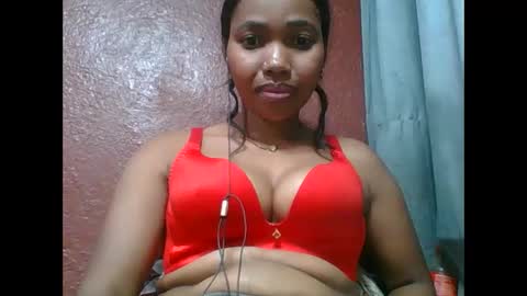 Snapshot of loveinlife750427 chatting on 09/24/25, 05:49 loveinlife750427 online show from 09/24/25, 05:49