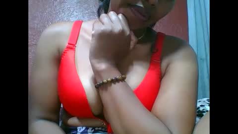 Snapshot of loveinlife750427 chatting on 09/26/25, 06:34 loveinlife750427 online show from 09/26/25, 06:34