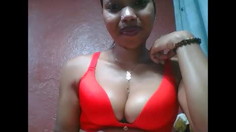 Snapshot of loveinlife750427 chatting on 10/04/25, 06:22 loveinlife750427 online show from 10/04/25, 06:22