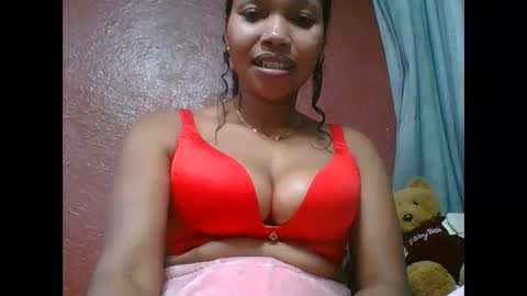 Snapshot of loveinlife750427 chatting on 10/12/25, 06:34 loveinlife750427 online show from 10/12/25, 06:34