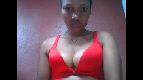 Snapshot of loveinlife750427 chatting on 11/12/25, 05:08 loveinlife750427 online show from 11/12/25, 05:08