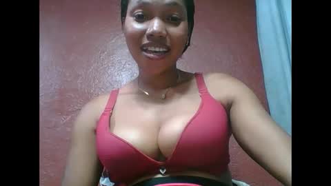 Snapshot of loveinlife750427 chatting on 11/17/25, 06:08 loveinlife750427 online show from 11/17/25, 06:08