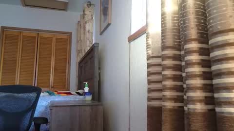 Amber online show from 12/01/25, 12:04