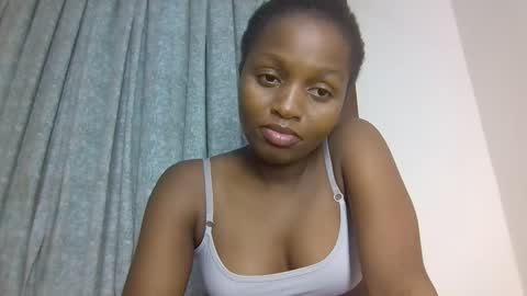 lovelbrownie online show from 10/31/25, 10:22