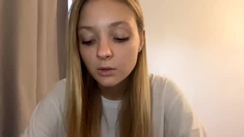 Ella online show from 10/09/25, 06:11