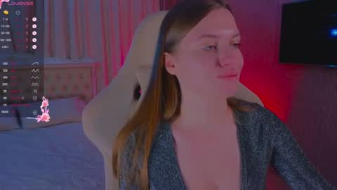 Laura online show from 12/10/24, 01:55