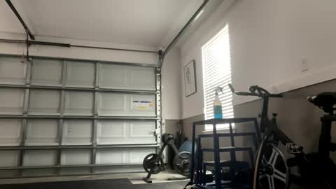 Snapshot of lovellly_ chatting on 02/22/25, 07:58 Love online show from 02/22/25, 07:58