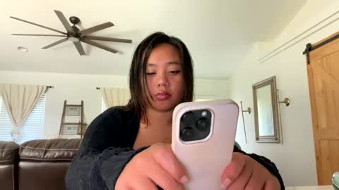 Snapshot of lovellly_ chatting on 03/12/25, 10:07 Love online show from 03/12/25, 10:07