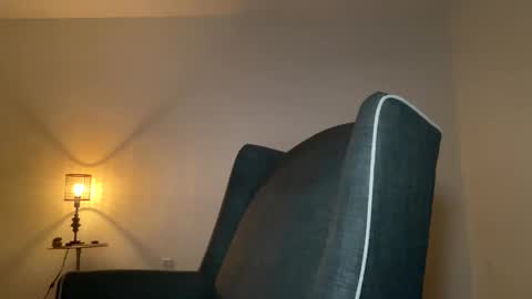 Snapshot of lovellly_ chatting on 09/09/25, 01:27 Love online show from 09/09/25, 01:27