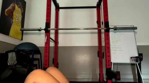 Snapshot of lovellly_ chatting on 09/27/25, 10:59 Love online show from 09/27/25, 10:59