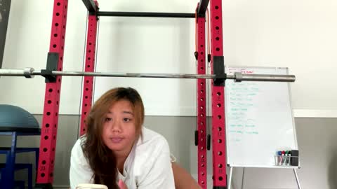 Snapshot of lovellly_ chatting on 10/04/25, 07:12 Love online show from 10/04/25, 07:12