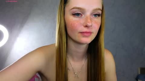 Snapshot of lovelly_molly chatting on 05/21/26, 08:05 Molly online show from 05/21/26, 08:05