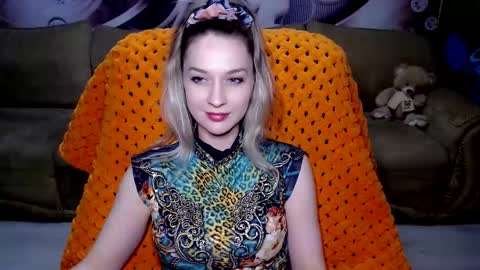 private open online show from 01/12/25, 06:27