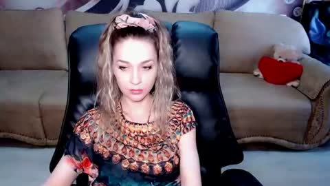 Snapshot of lovellymalina chatting on 07/03/26, 10:21 private open online show from 07/03/26, 10:21