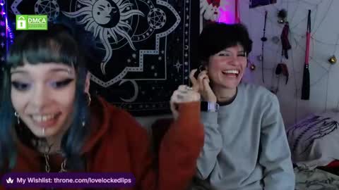 Snapshot of lovelockedlips chatting on 12/21/25, 02:30 Alex Violet online show from 12/21/25, 02:30