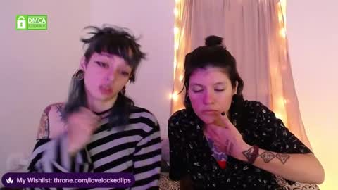 Snapshot of lovelockedlips chatting on 02/25/26, 01:37 Alex Violet online show from 02/25/26, 01:37