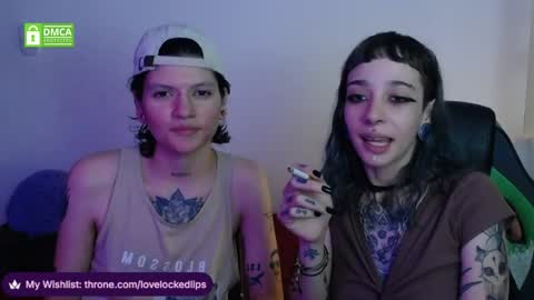 Snapshot of lovelockedlips chatting on 04/01/26, 06:58 Alex Violet online show from 04/01/26, 06:58