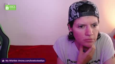 Snapshot of lovelockedlips chatting on 04/10/26, 08:35 Alex Violet online show from 04/10/26, 08:35