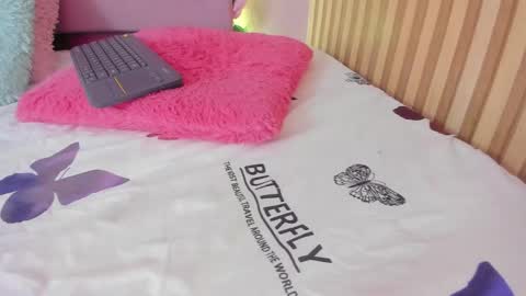 Snapshot of lovely__kiss__ chatting on 04/18/26, 07:07 Kissy online show from 04/18/26, 07:07